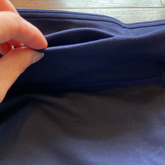 Salar Statement Powerhold Fabletics Legging - Picture 6 of 7